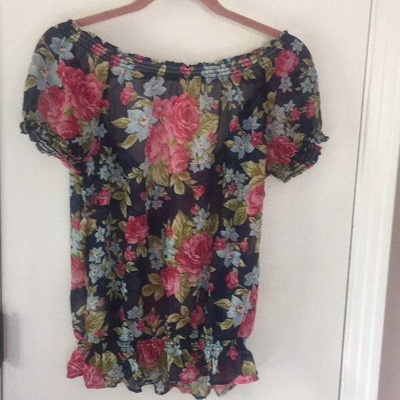 ⭐️HOLLISTER BLOUSE⭐️ - Picture 2 of 6